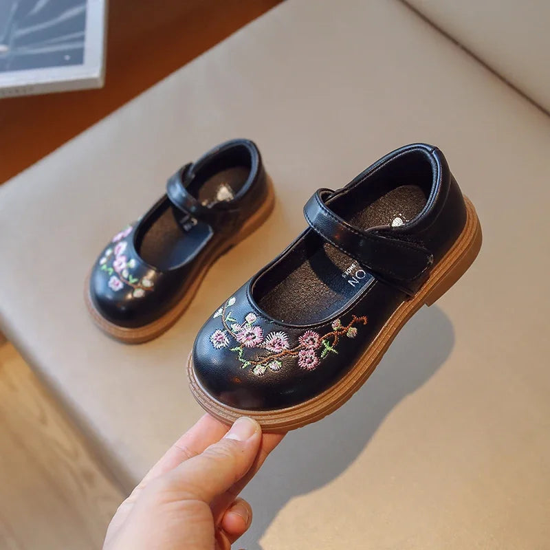 Sapato Infantil Feminino Bordado Flores c/ velcro